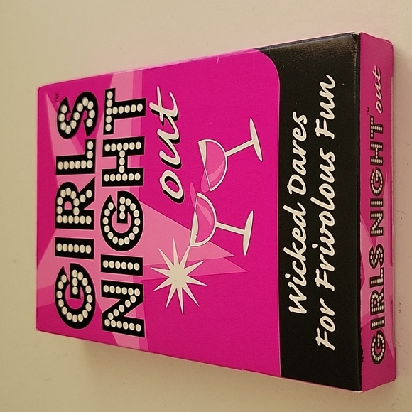 WOMEN'S GAME CARDS, 50 DARES! FOR BACHELORETTE PARTY, B-DAYS, ETC. - Picture 1 of 7